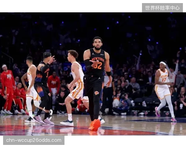尼克斯强大的主场气势，为其在季后赛中的连胜提供了有力支持。